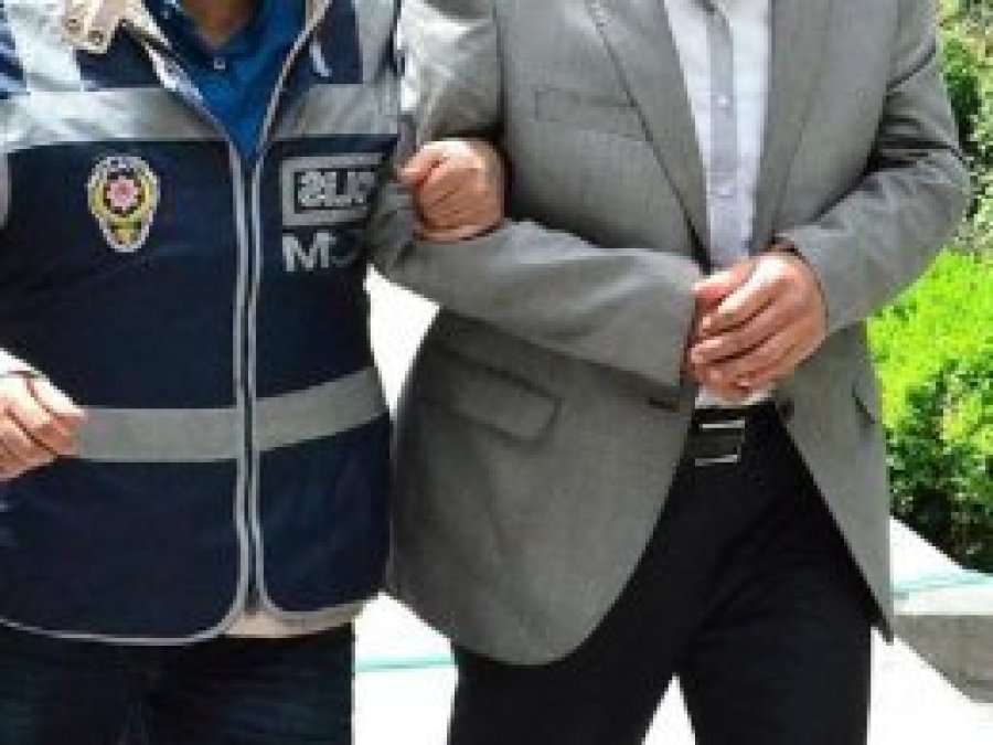 30 avukat FETÖ'den tutuklandı