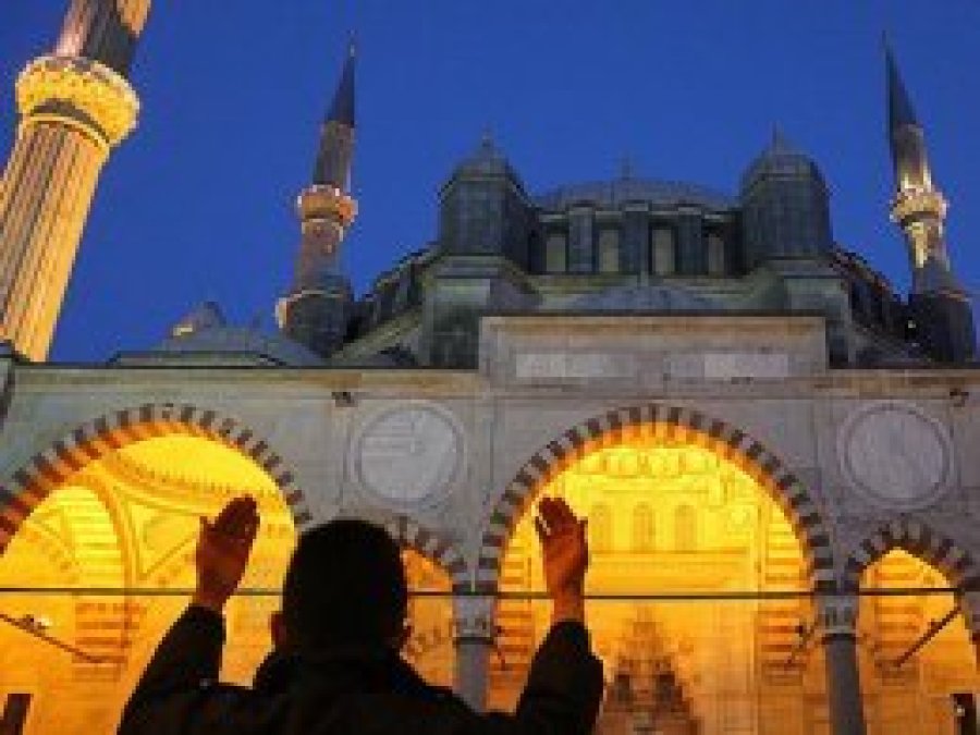 Bugün Miraç Kandili 
