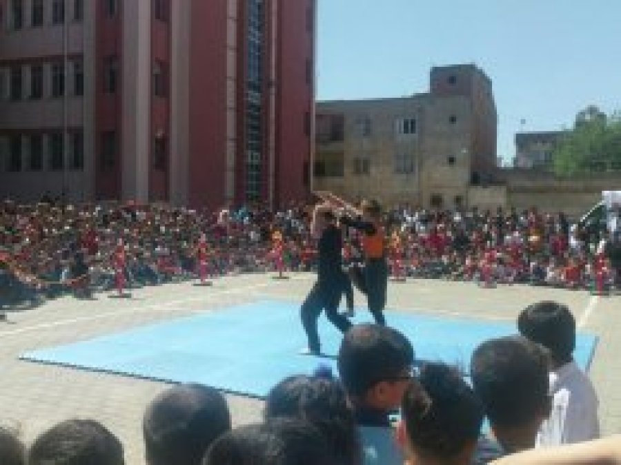 Kurum etkinlikleri öğrencilerin ahlaki değerlerini tehdit ediyor