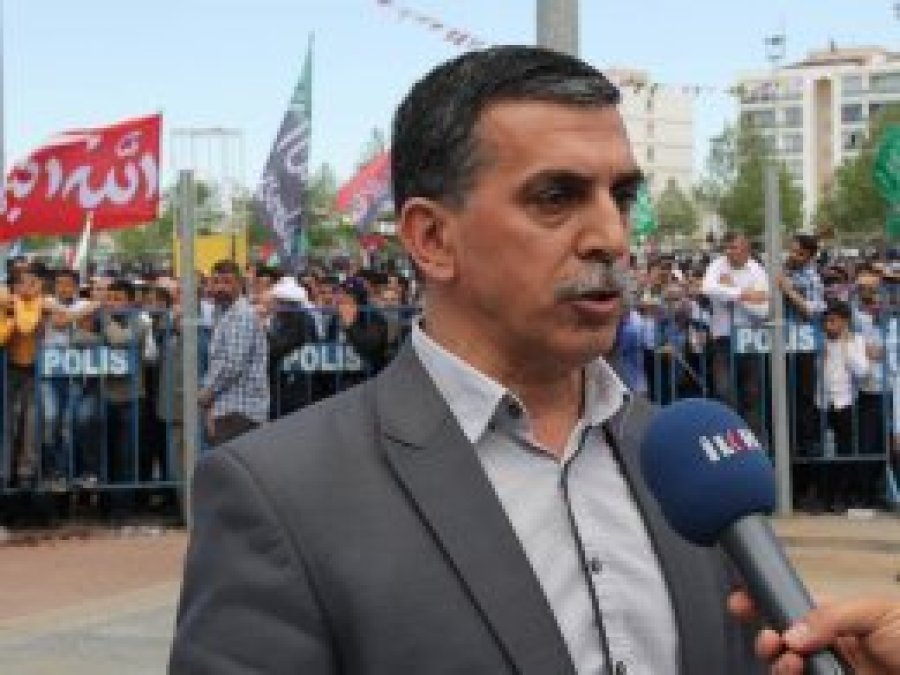 'Peygamber, ilmik ilmik gönüllere nakşedilmeli'