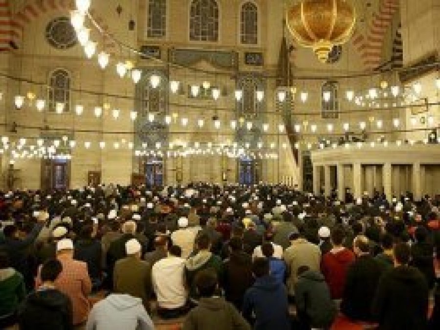 2 bin genç sabah namazında buluştu 