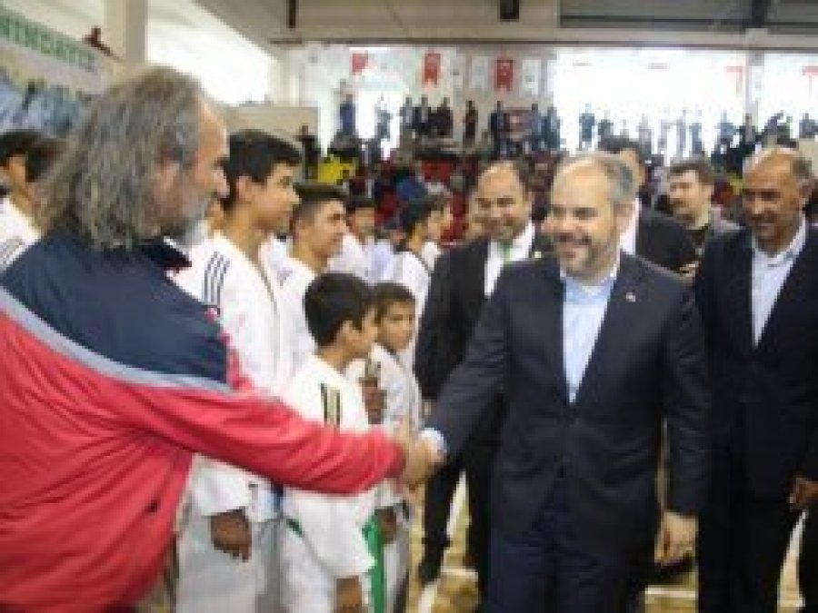 Bakan Kılıç Urfa'da açılışa katıldı