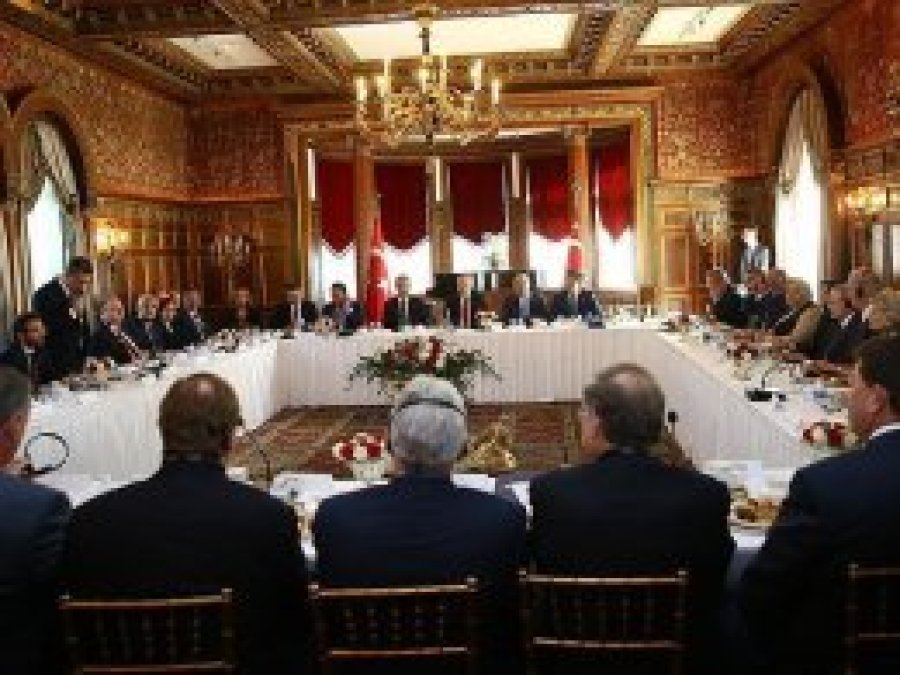 Erdoğan ABD'li kanaat önderlerini kabul etti