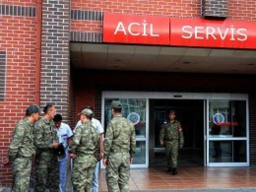 Askeri birliğe yıldırım düştü: 5 asker yaralandı
