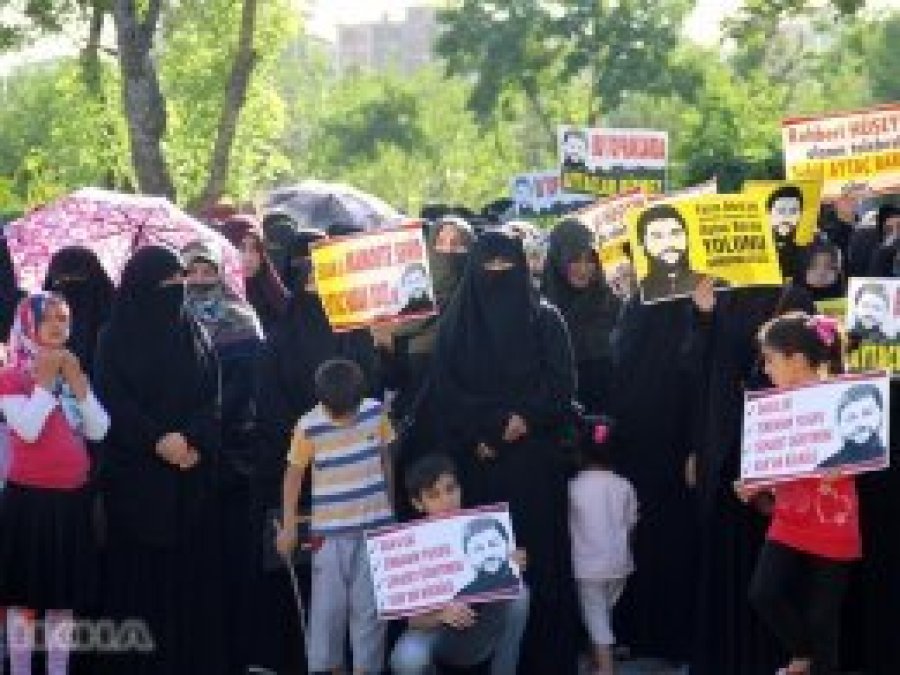 Aytaç Baran commemorates upon his grave