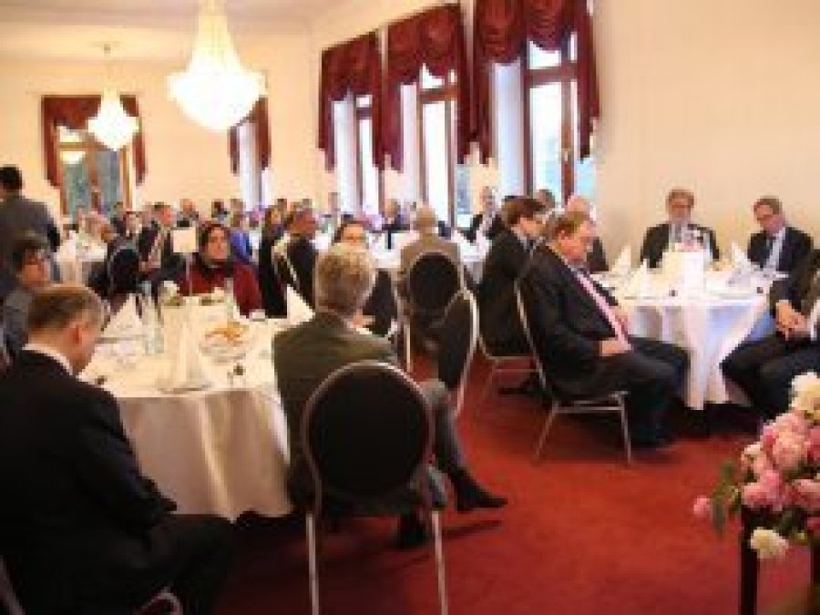 Köln'de geleneksel iftar programı düzenlendi
