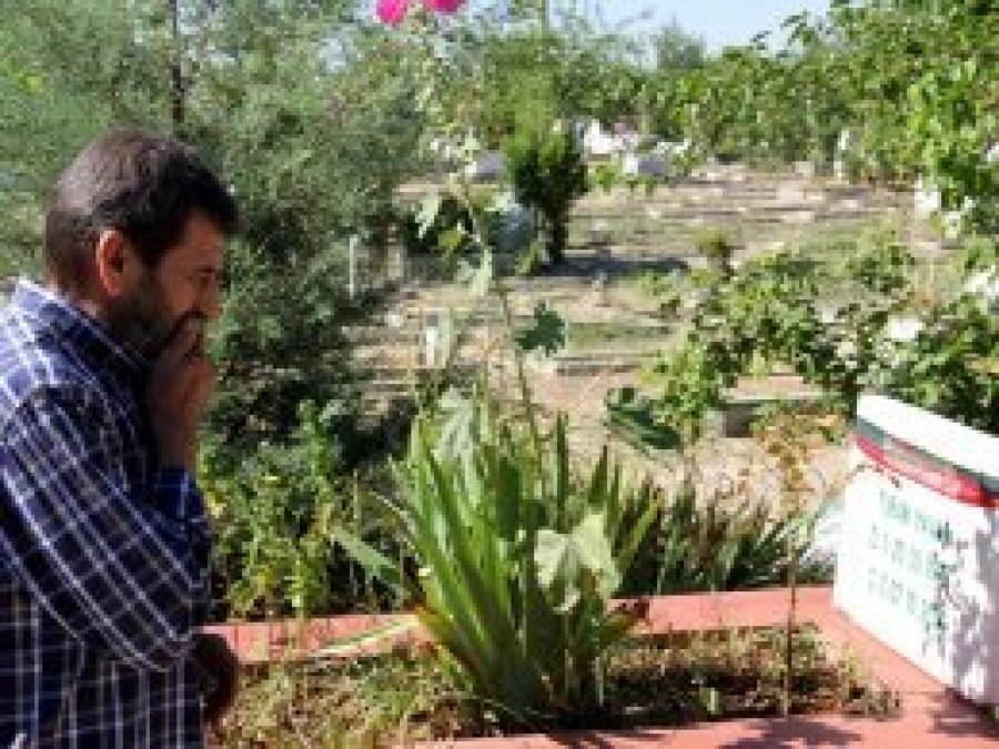 'En mutlu günümüzde Şehitlerimizi ziyaret etmek şereftir'