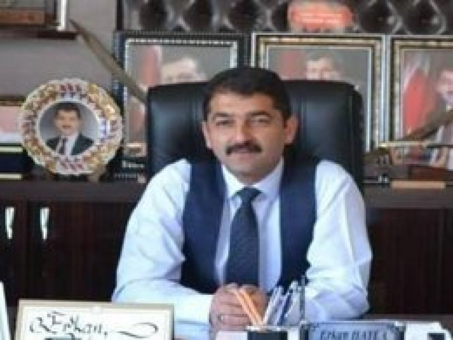 AK Partili belediye başkanı partisinden istifa etti