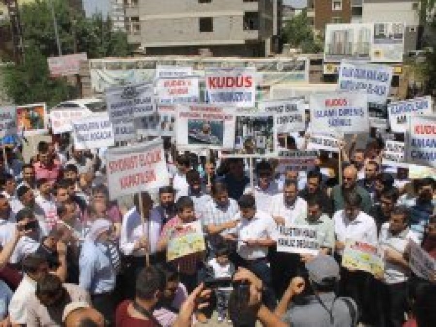 Siyonist İsrail Muş'ta tel'in edildi