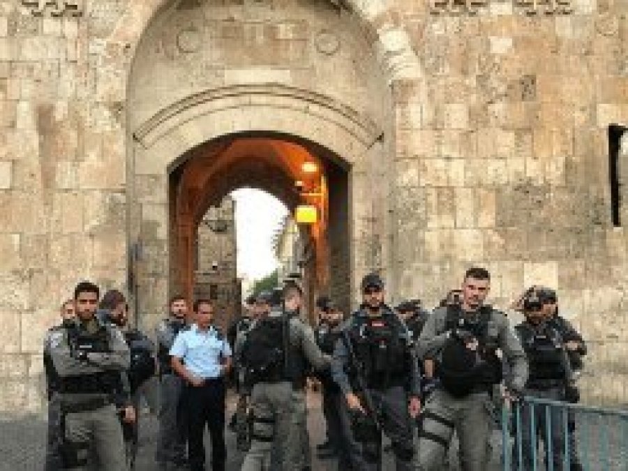 İsrail El-Esbat'a kamera yerleştiriyor