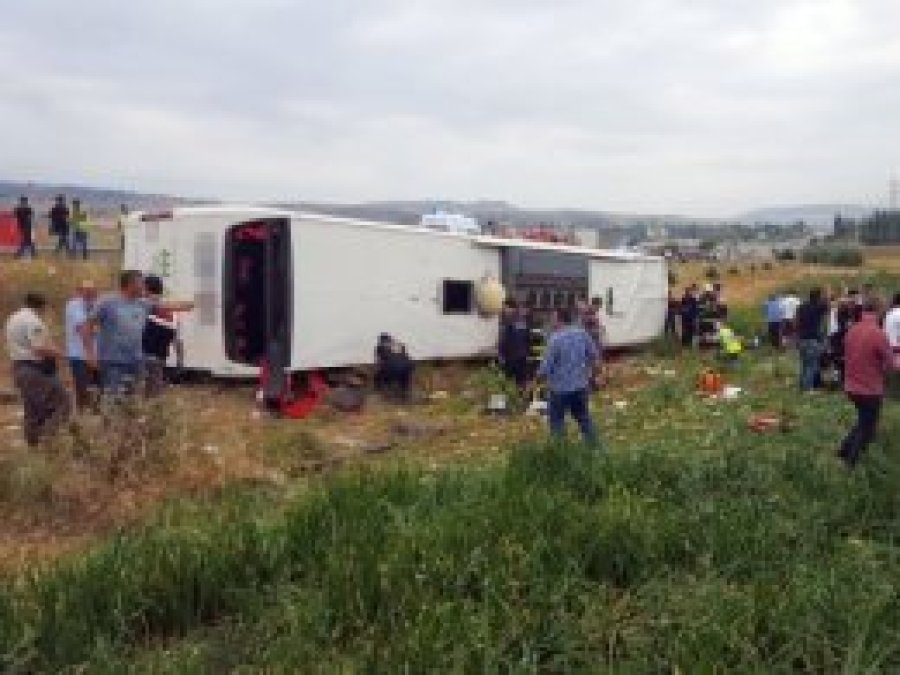 Amasya'da yolcu otobüsü devrildi: 6 ölü