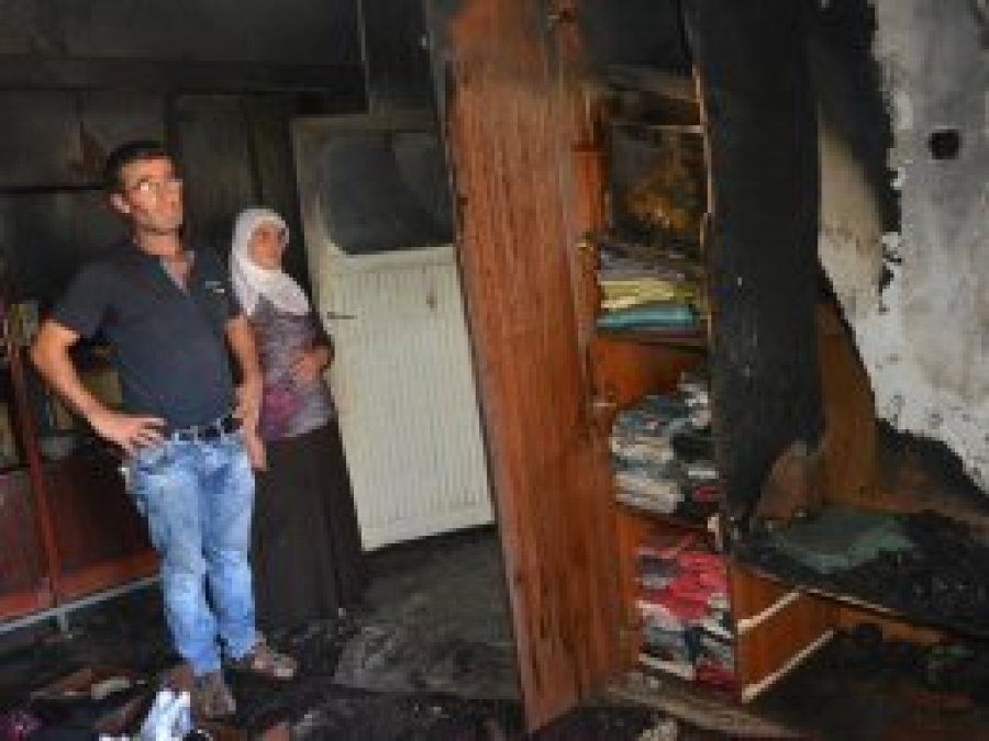 Evleri yanan 8 nüfuslu aile yardım bekliyor