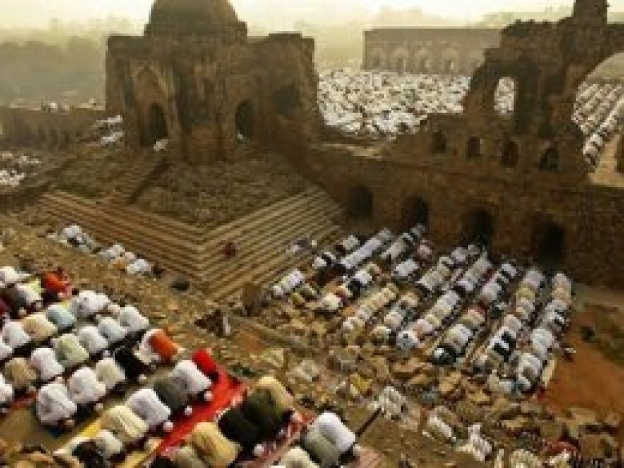 Hindistan’dan Babür Camii ile ilgili anket tuzağı