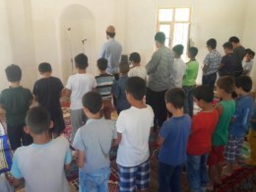 Miniklerden "Hayat Namazla Güzeldir" programı