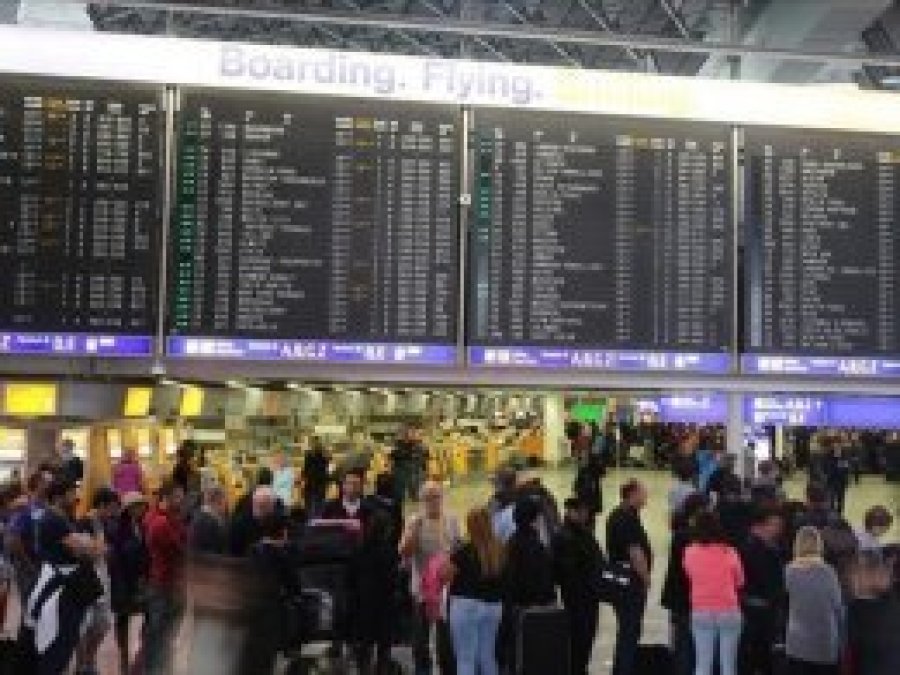 Birleşik Krallık'ta uçakta alkole sınırlama hazırlığı