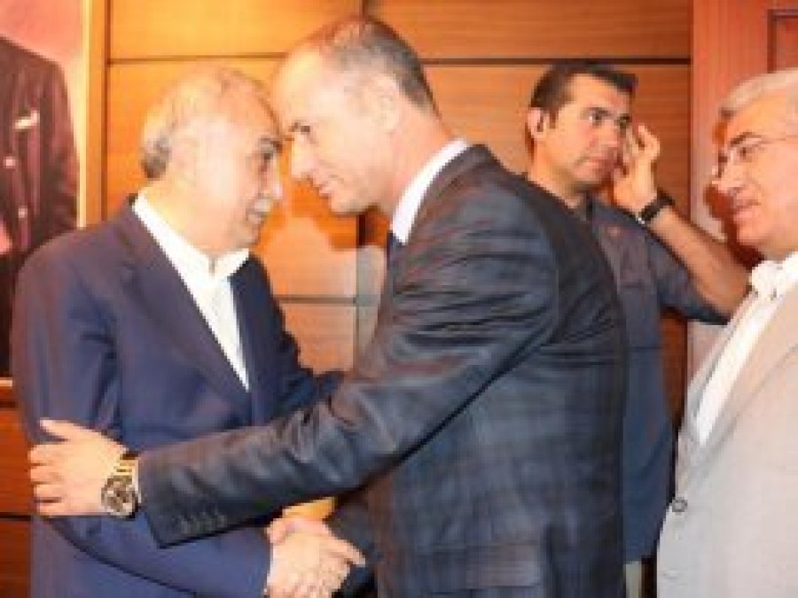Bakan Fakıbaba Urfa'da bayramlaştı