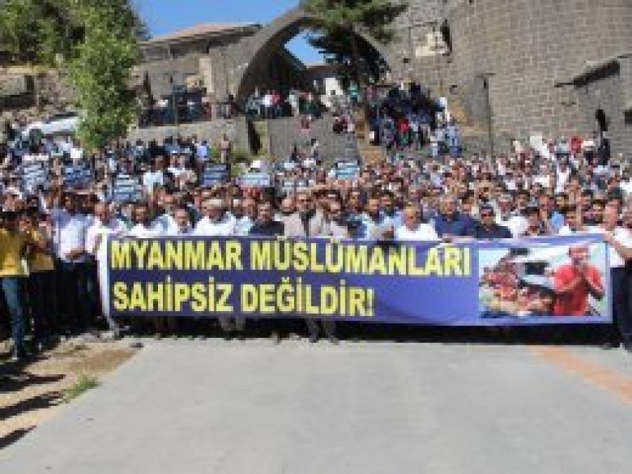 Wehşeta çeteyên Bûdîsta li Diyarbekirê hat tel’în kirin
