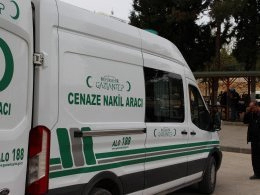 Yaşlı adam evde ölü bulundu
