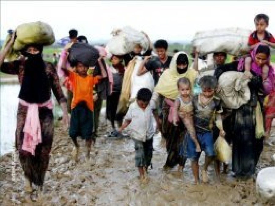 Arakanlılar sefalet içerisinde: Ne su var, ne yiyecek
