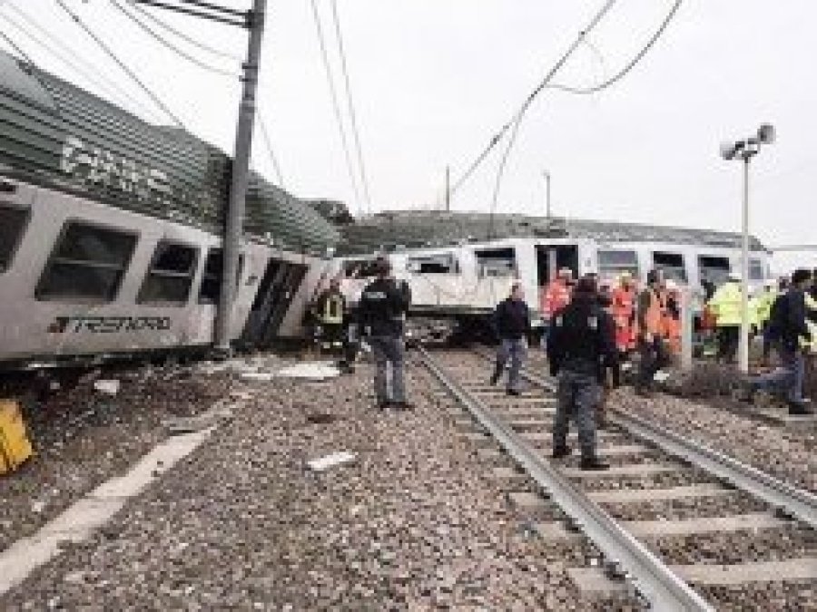 İtalya'da tren kazası: Ölü ve yaralılar var
