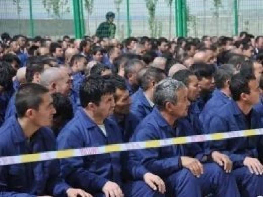 Çin, Uygurları zorla tuttuğu kampları meşrulaştırmaya çalışıyor