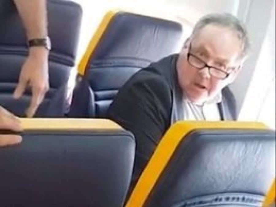 Ryanair'de ırkçılık cezasız kaldı