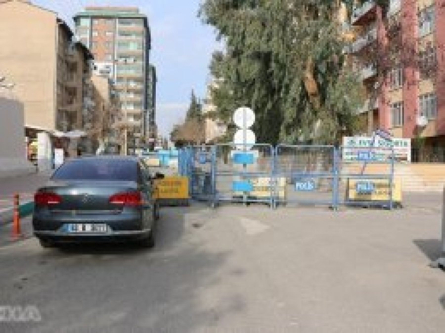HÜDA PAR'dan 'Bariyer mağduru' esnafa ziyaret