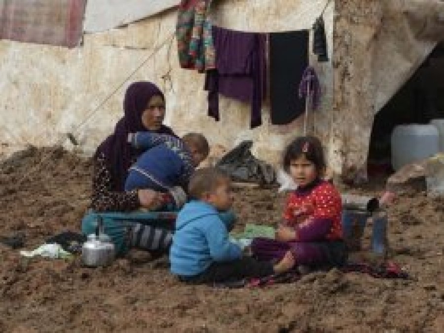 PKK Afrin halkının göç etmesine izin vermiyor