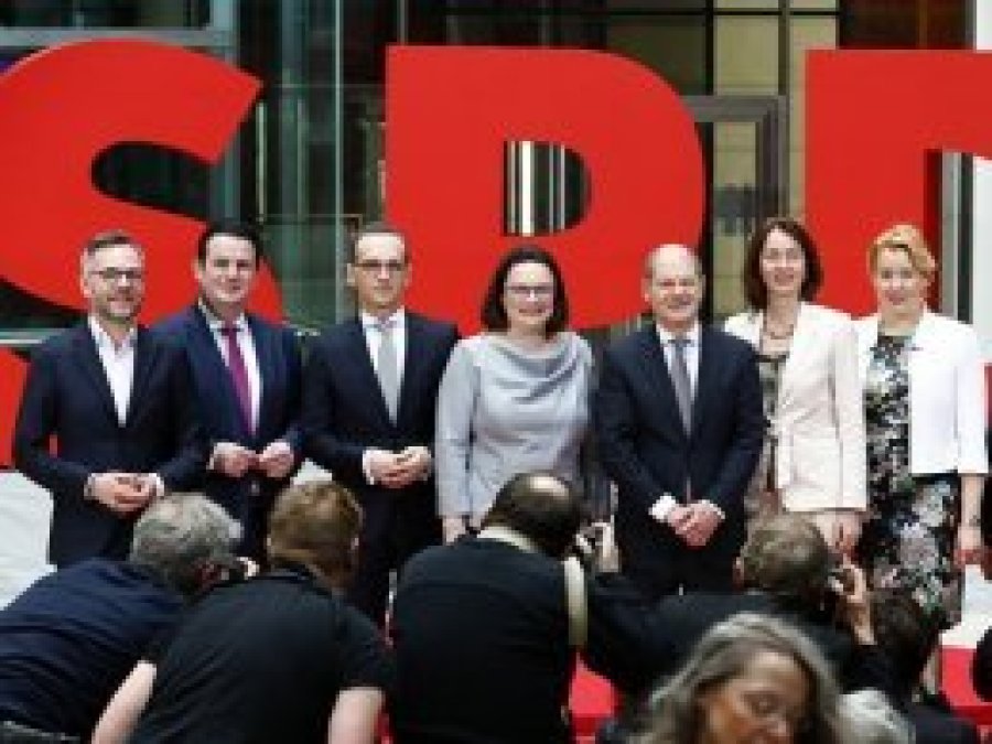 Almanya'da Sosyal Demokrat Partili bakanlar açıklandı