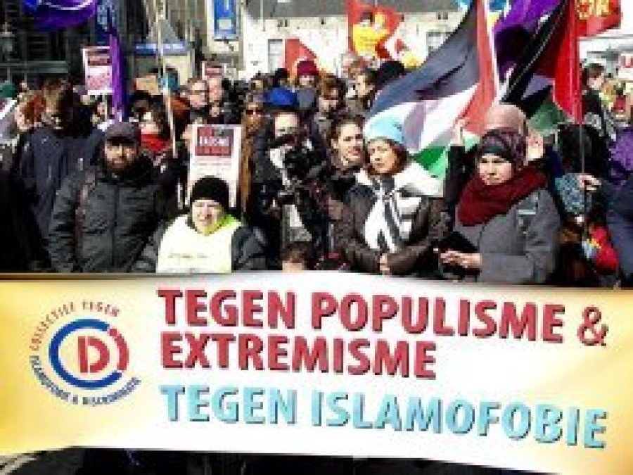 Amsterdam'da ırkçılık ve ayrımcılık karşıtı gösteri düzenlendi