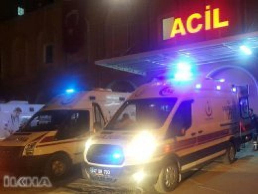 Afrin’de askeri araç mayına bastı