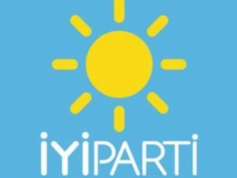 İYİ Parti'nin 5 kurucu üyesi istifa etti