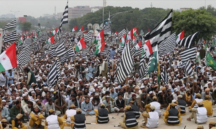 Pakistan'da muhalefet hükümet karşıtı eylemlere son verme kararı aldı