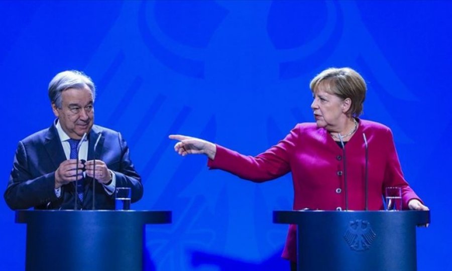 Almanya Başbakanı Merkel: Suriye'de siyasi değişime ihtiyacımız var