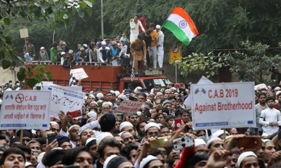 Hindistan'da Müslümanlardan Protesto