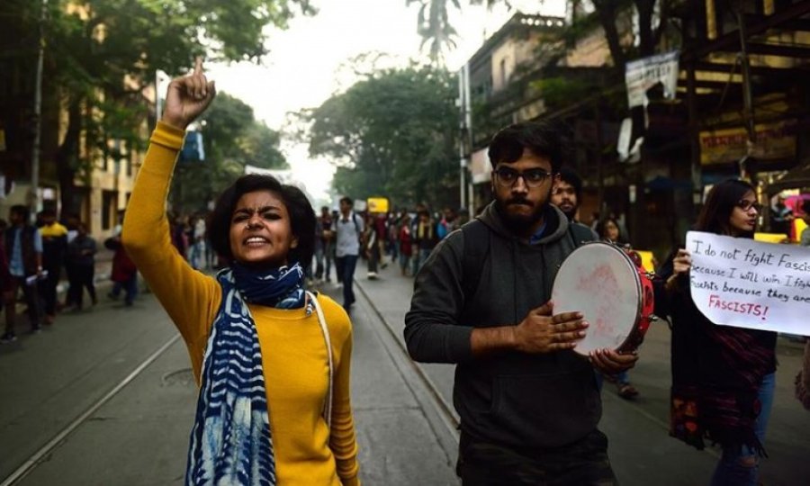 Hindistan'da protestolar üniversite öğrencilerinin katılımıyla devam ediyor