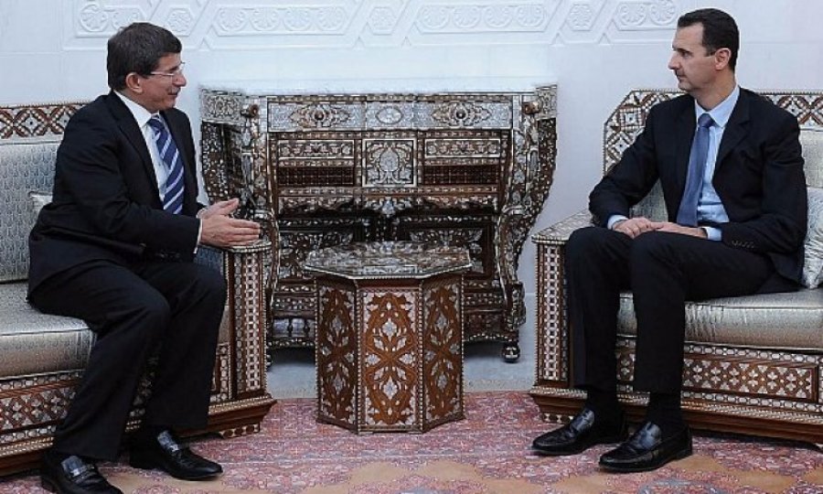  Suriye sorusuna sinirlenen Davutoğlu: Esad bana o kadar güvenirdi ki…