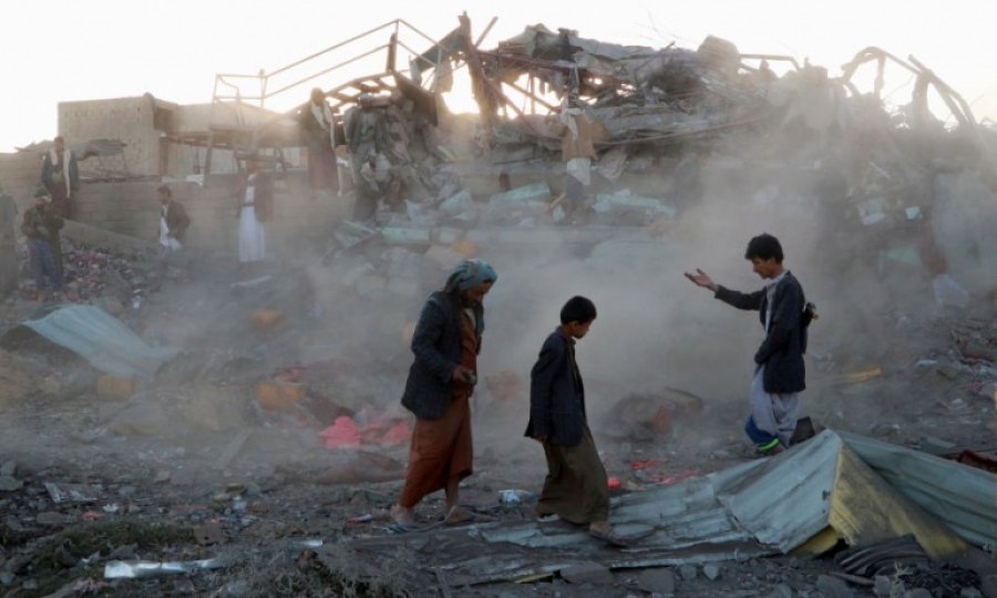 Yemen'de Pazar Yerine Saldırı