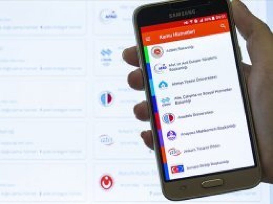 'e-Devlet'te günde 3 milyon kişi işlem yapıyor'
