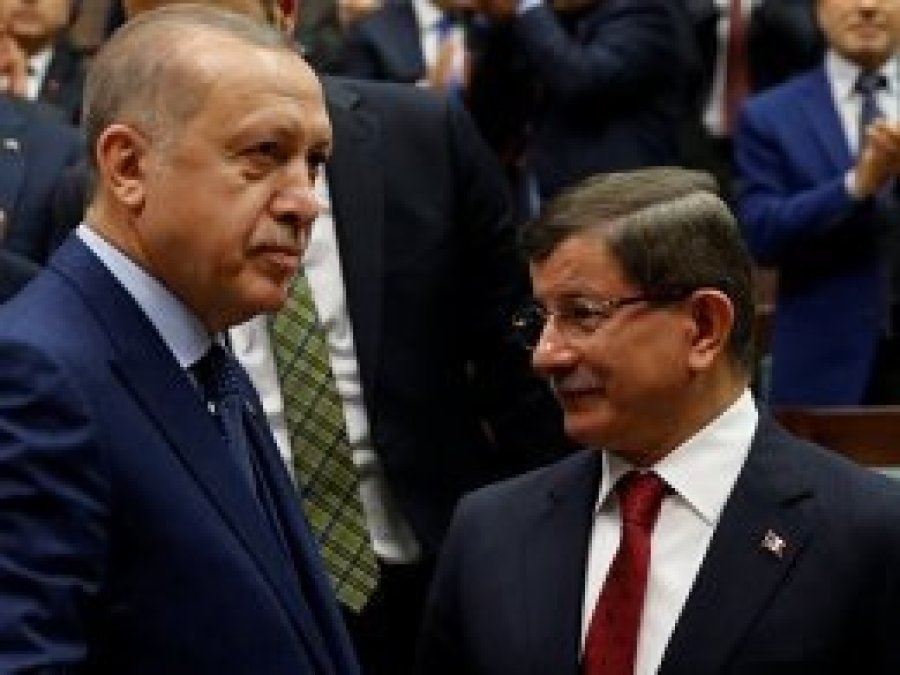 Davutoğlu: Cumhurbaşkanlığı toplumun yarısı ile kopuş yaşıyor