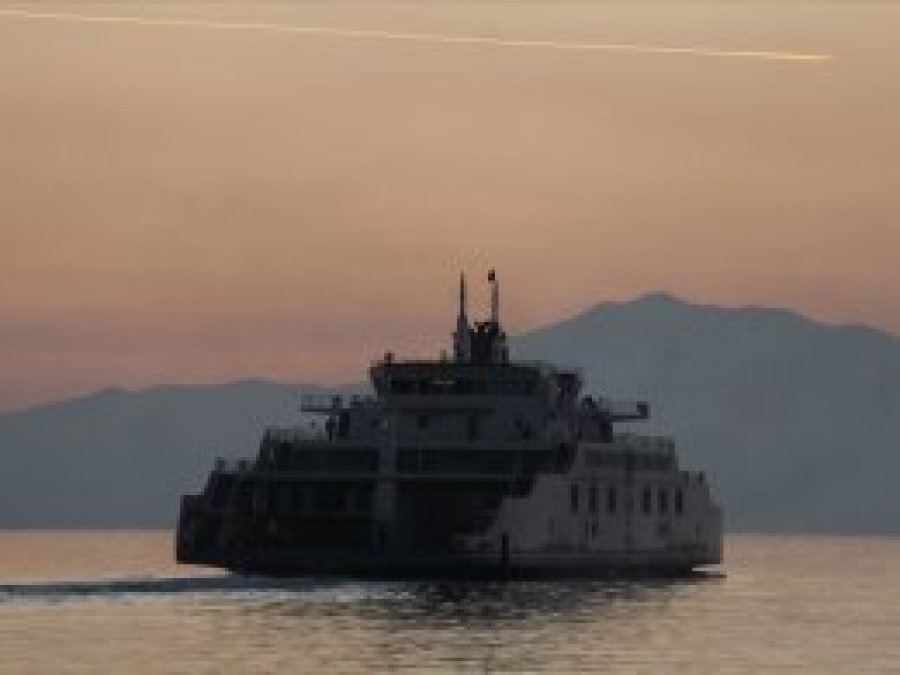 İran ile Katar arasında feribot seferleri başladı