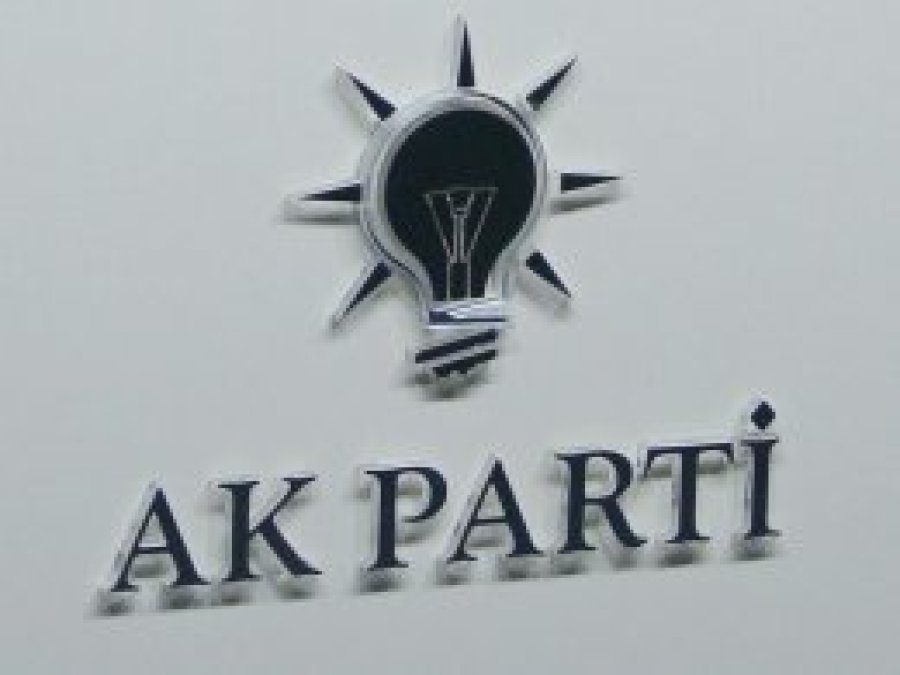 AK Parti'de ihracı istenenler MYK kararına tepki gösterdi