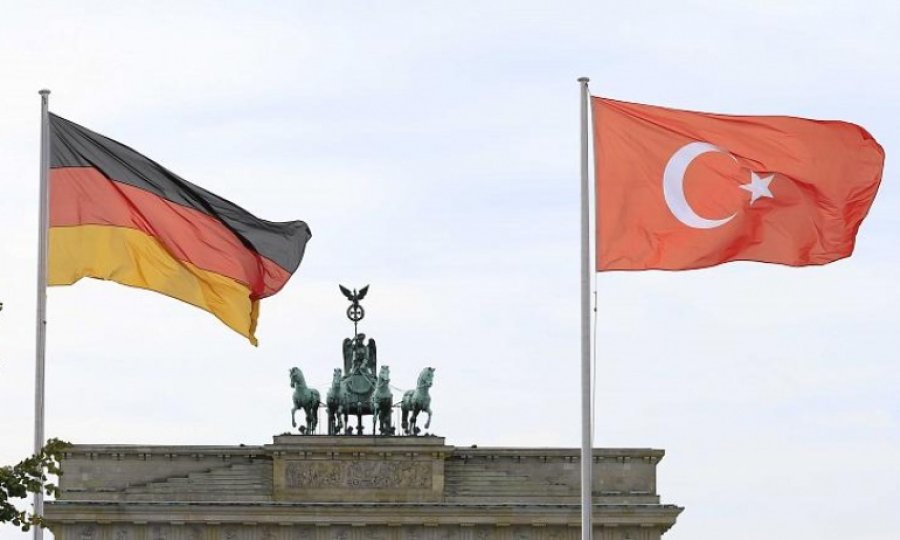 Ankara ve Berlin arasında Türk okulu gerginliği