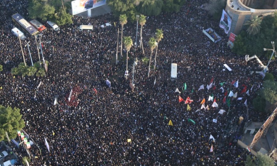Çoğunluğu Sünni olan Ahvaz'da Şehit Süleymani'nin cenazesine 1 milyon kişi katıldı