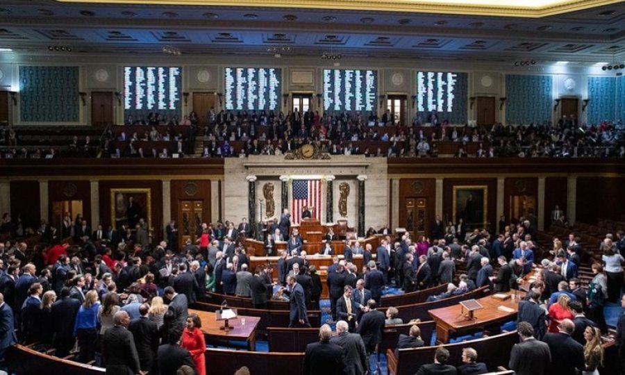 ABD Temsilciler Meclisi, Trump'ın azil maddelerini Senatoya yolladı