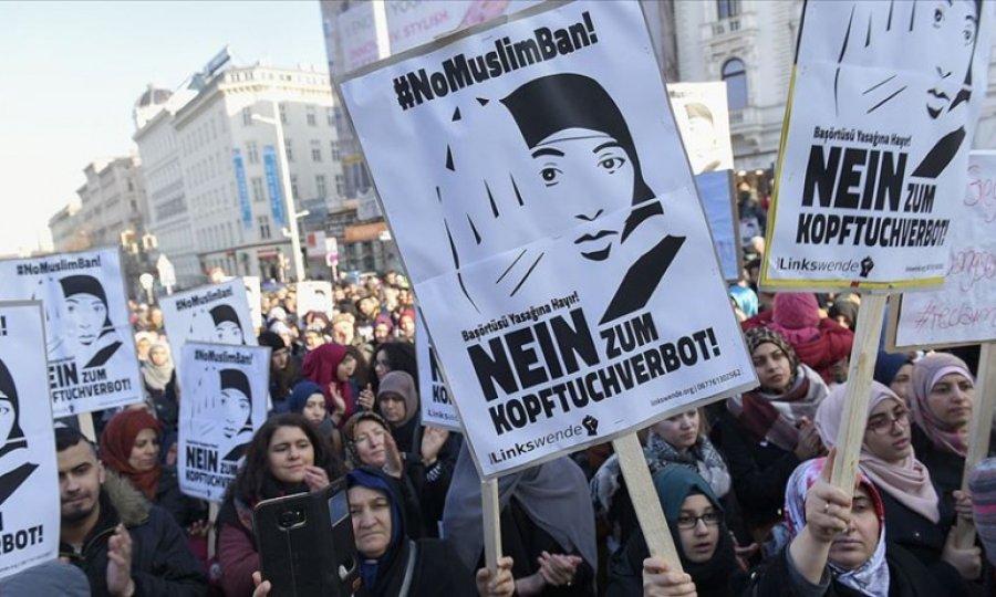Avusturya’da ilkokullarda uygulanan başörtüsü yasağı Anayasa Mahkemesine taşındı