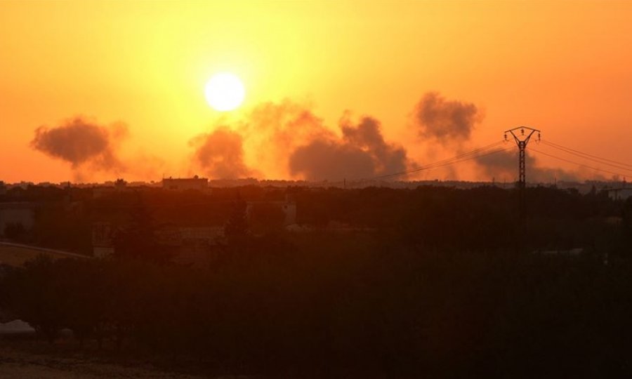 İsrail Suriye'de askeri noktalara saldırdı