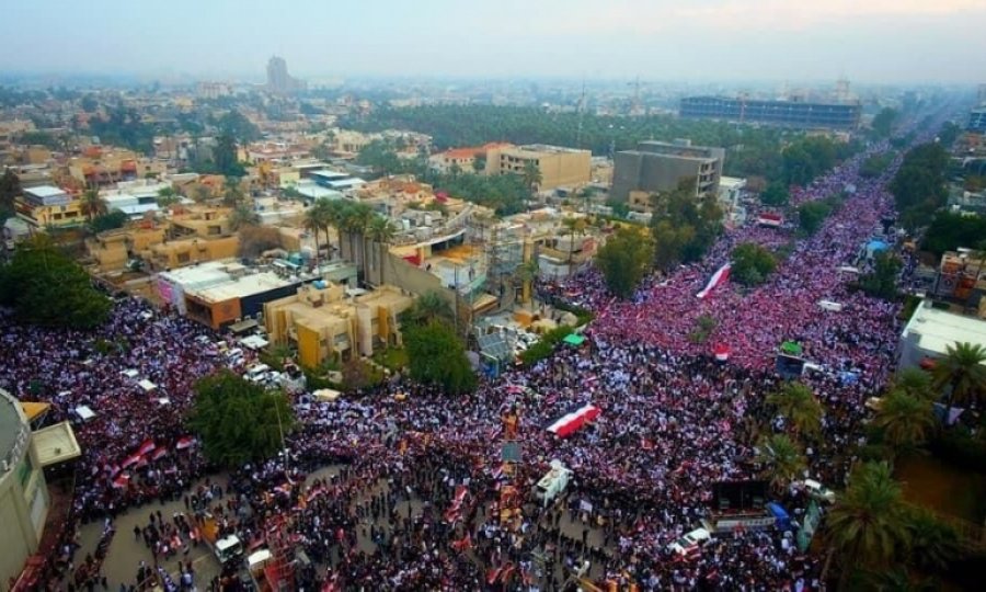 Bağdat'ta milyonlardan ABD'ye: Askerlerinizi çekin