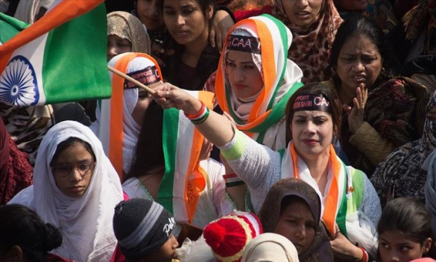 Hindistan'da 'Yasa'daki Müslümanları dışlayan değişikliğe karşı 620 kilometrelik insan zinciri