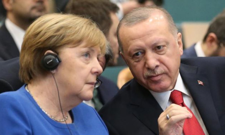 Erdoğan, Merkel ile Karabağ meselesini görüştü